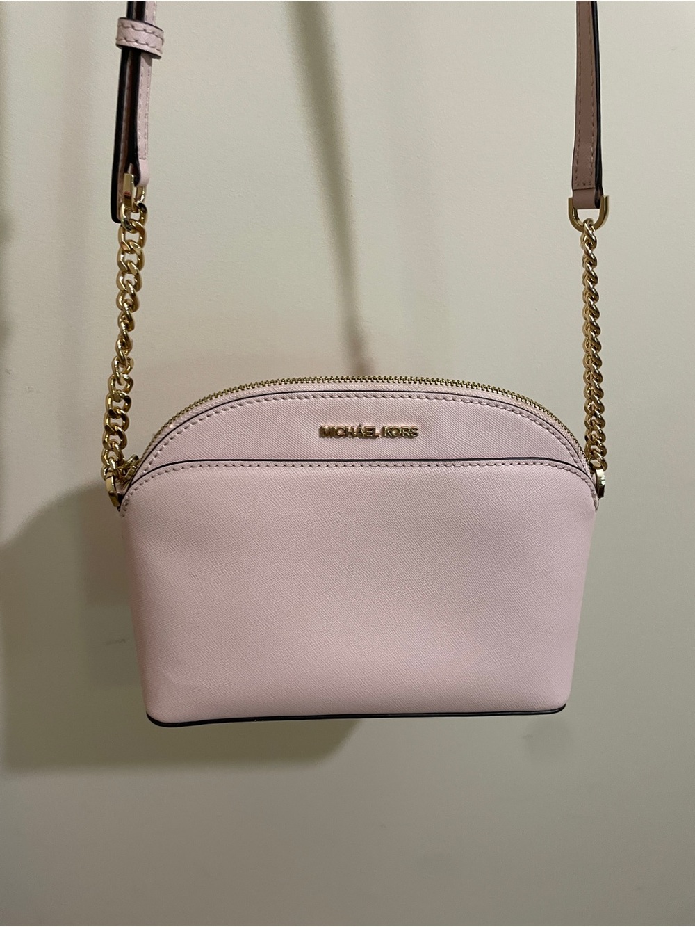 Michael Kors Blush Pink Leather Crossbody with Gold Chain - Picture 2 of 8